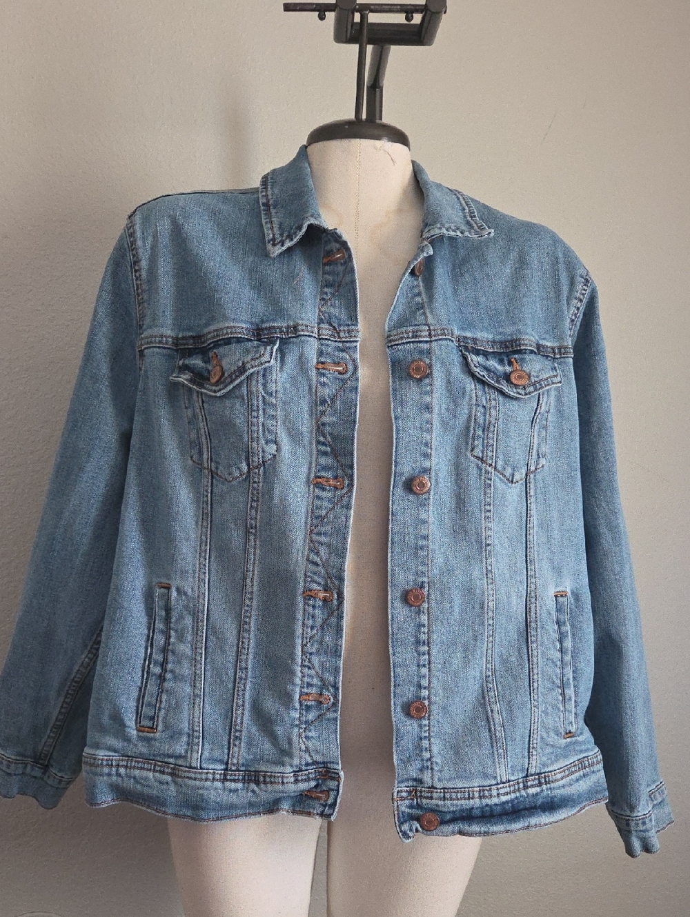 Old Navy Light Blue Denim Trucker Jacket size XXL - Picture 5 of 6